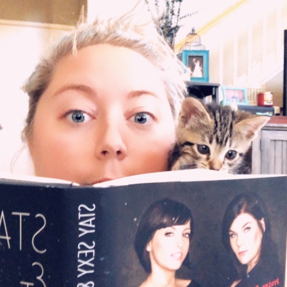 Meet your Posher, Emily - Picture 1 of 1